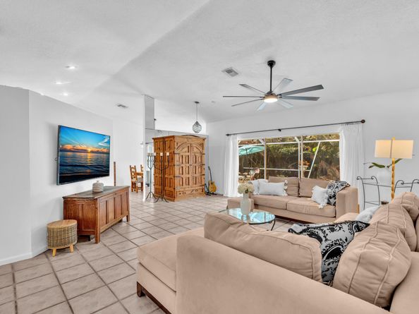 498 Oregon Lane, Boca Raton FL 33487