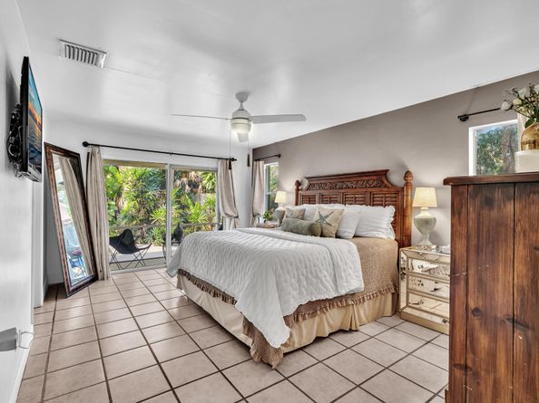 498 Oregon Lane, Boca Raton FL 33487