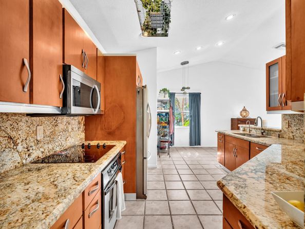 498 Oregon Lane, Boca Raton FL 33487
