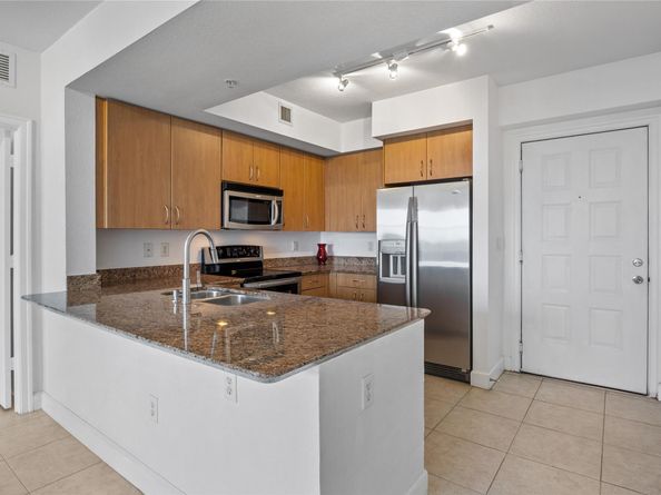 1830 Radius Dr 607, Hollywood FL 33020