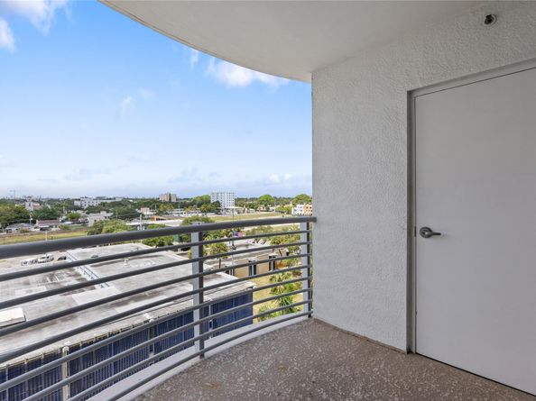 1830 Radius Dr 607, Hollywood FL 33020