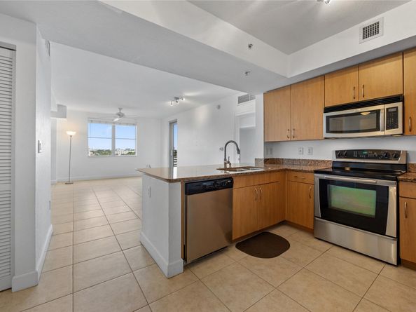1830 Radius Dr 607, Hollywood FL 33020
