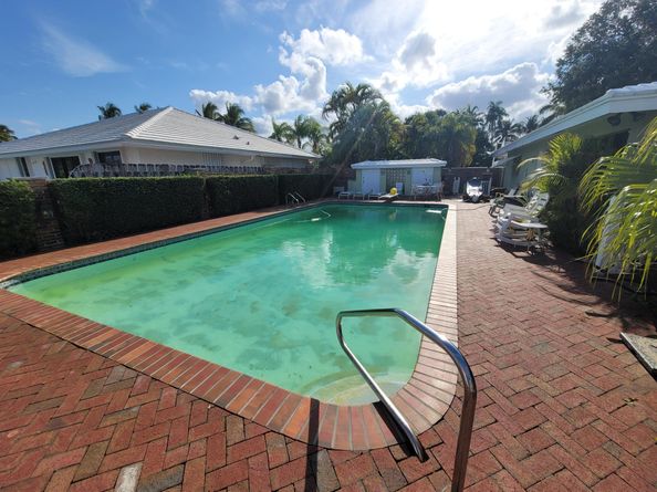 370 SE 14th Ave Avenue, Pompano Beach FL 33060