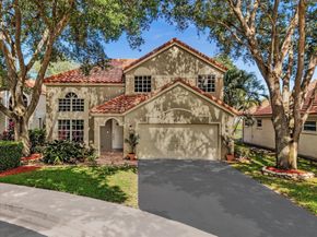 9240 Oak Grove Cir, Davie FL 33328