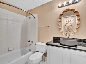 9240 Oak Grove Cir, Davie FL 33328