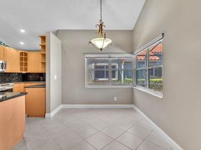 9240 Oak Grove Cir, Davie FL 33328