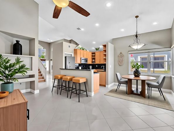 9240 Oak Grove Cir, Davie FL 33328