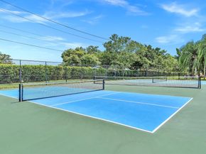 9240 Oak Grove Cir, Davie FL 33328