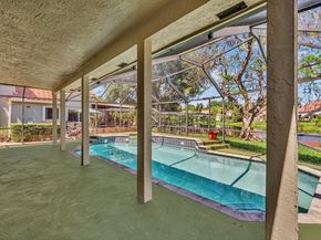 9240 Oak Grove Cir, Davie FL 33328