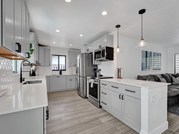 1561 SE 24th Ter, Pompano Beach FL 33062