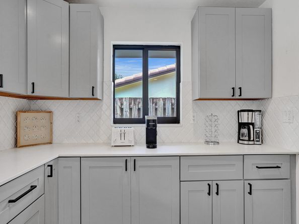 1561 SE 24th Ter, Pompano Beach FL 33062