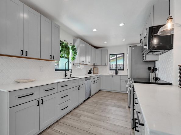 1561 SE 24th Ter, Pompano Beach FL 33062