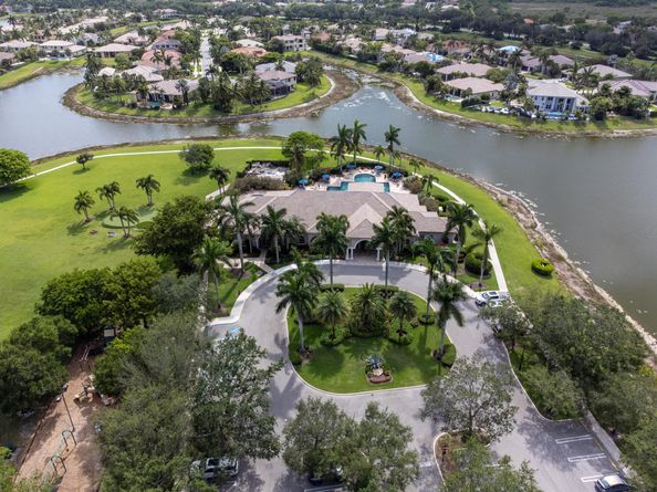 4245 Bluff Harbor Way, Wellington FL 33449