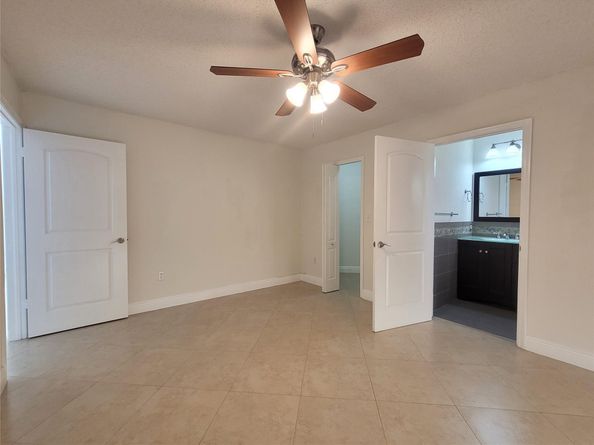 10351 SW 20th Ter, Miami FL 33165