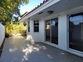 10351 SW 20th Ter, Miami FL 33165