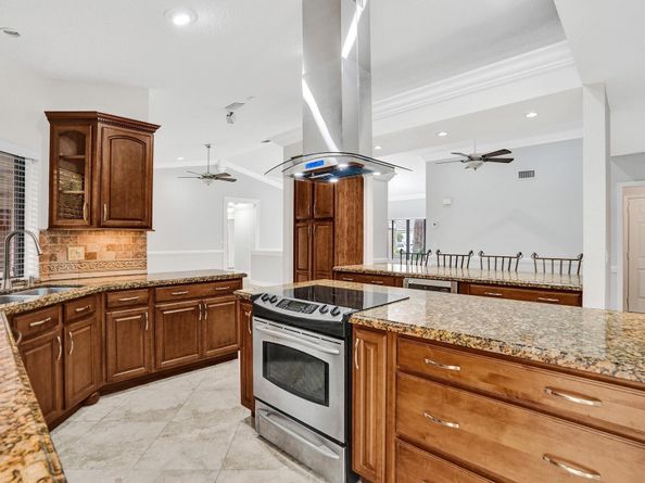 5426 NW 61st Ave, Coral Springs FL 33067