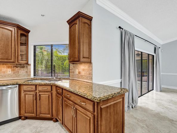 5426 NW 61st Ave, Coral Springs FL 33067