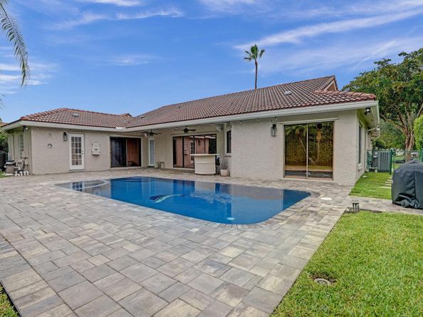 5426 NW 61st Ave, Coral Springs FL 33067