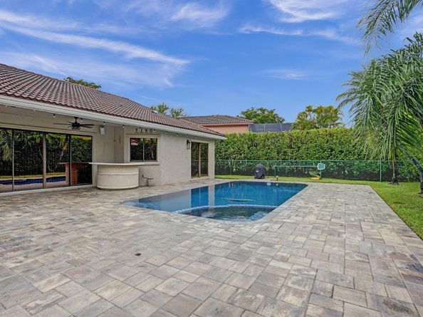 5426 NW 61st Ave, Coral Springs FL 33067