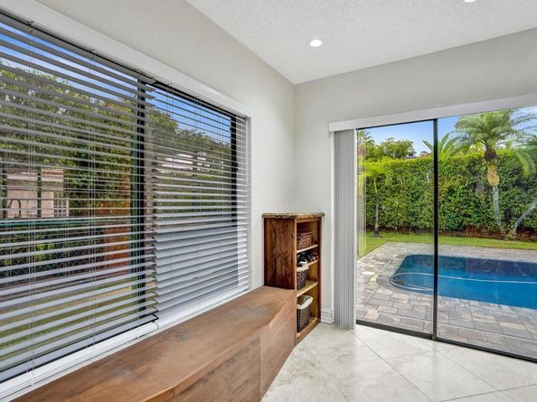 5426 NW 61st Ave, Coral Springs FL 33067