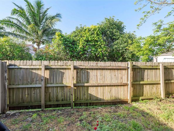 12242 NW 36th Pl 12242, Sunrise FL 33323