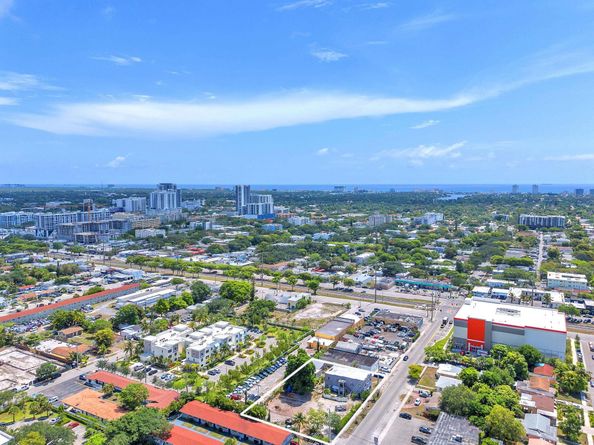 2135 Washington St, Hollywood FL 33020