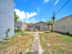 2135 Washington St, Hollywood FL 33020