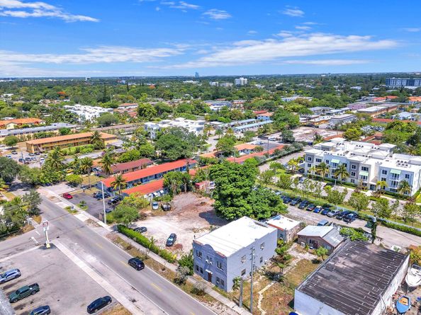 2135 Washington St, Hollywood FL 33020
