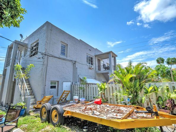 2135 Washington St, Hollywood FL 33020