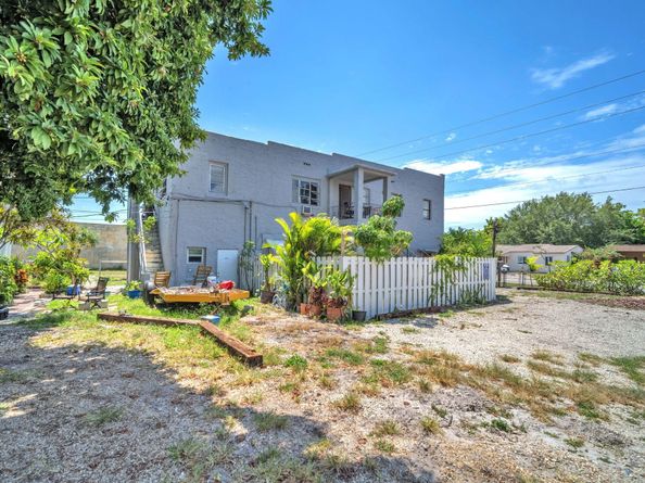 2135 Washington St, Hollywood FL 33020