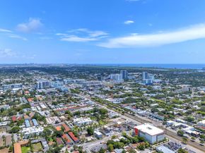 2135 Washington St, Hollywood FL 33020