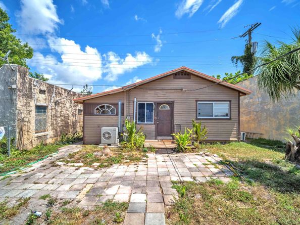 2135 Washington St, Hollywood FL 33020