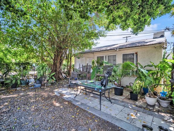 2135 Washington St, Hollywood FL 33020