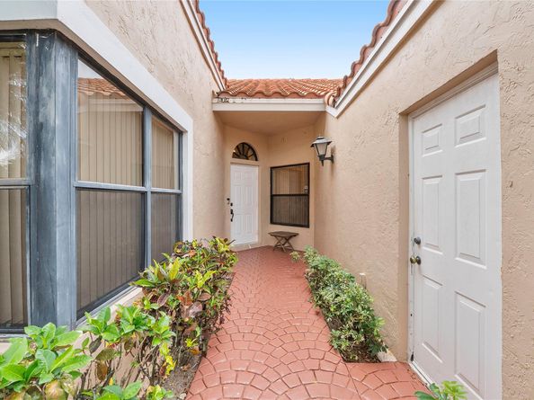 22665 Meridiana Dr, Boca Raton FL 33433