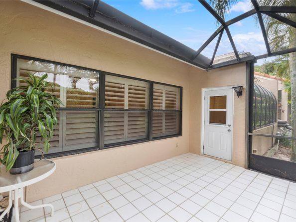 22665 Meridiana Dr, Boca Raton FL 33433