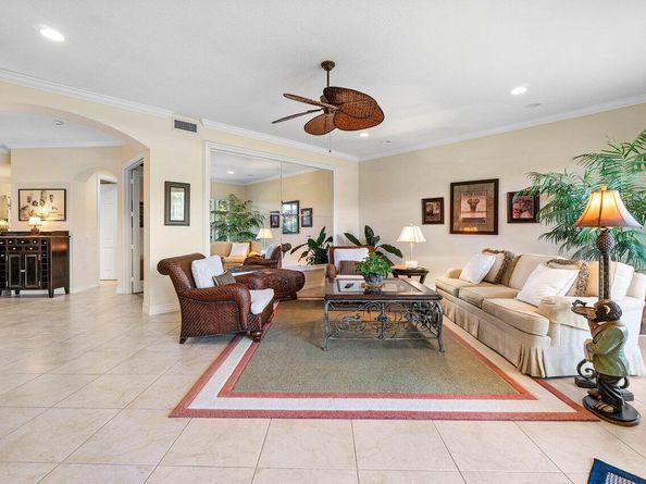 112 Palm Bay Drive A, Palm Beach Gardens FL 33418