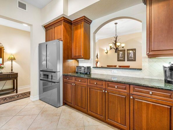 112 Palm Bay Drive A, Palm Beach Gardens FL 33418