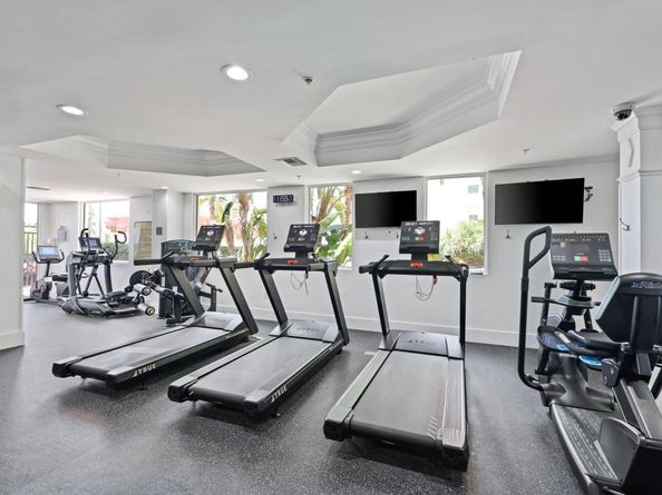 1803 N Flagler Dr 206, West Palm Beach FL 33407
