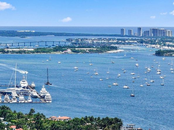 1803 N Flagler Dr 206, West Palm Beach FL 33407
