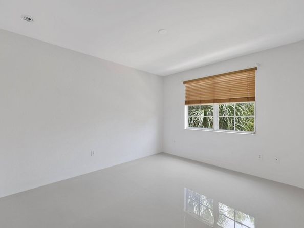 1803 N Flagler Dr 206, West Palm Beach FL 33407