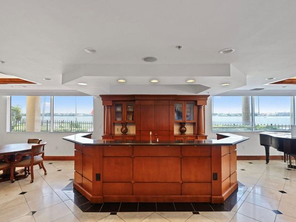 1803 N Flagler Dr 206, West Palm Beach FL 33407