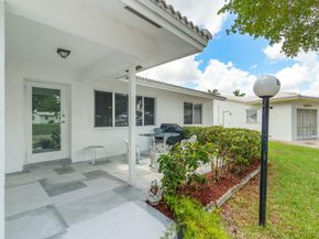 8825 NW 14th St, Plantation FL 33322