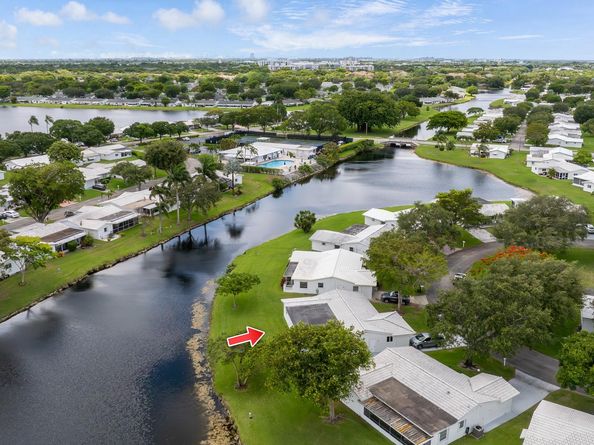 8825 NW 14th St, Plantation FL 33322