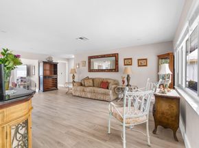 8825 NW 14th St, Plantation FL 33322