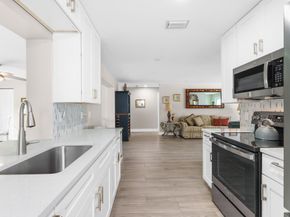 8825 NW 14th St, Plantation FL 33322