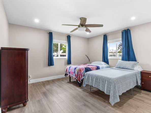 8825 NW 14th St, Plantation FL 33322