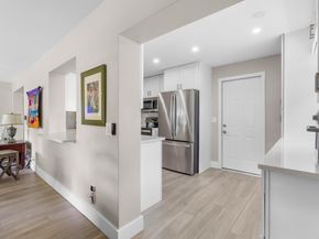 8825 NW 14th St, Plantation FL 33322
