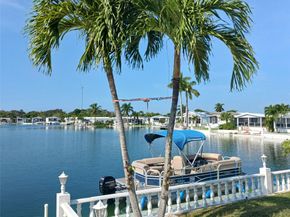 210 Lake Shore Dr, Pembroke Park FL 33009