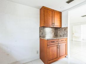 8008 SW 6th St, North Lauderdale FL 33068