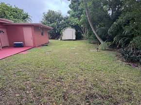 9281 Martinique Dr, Miami FL 33189